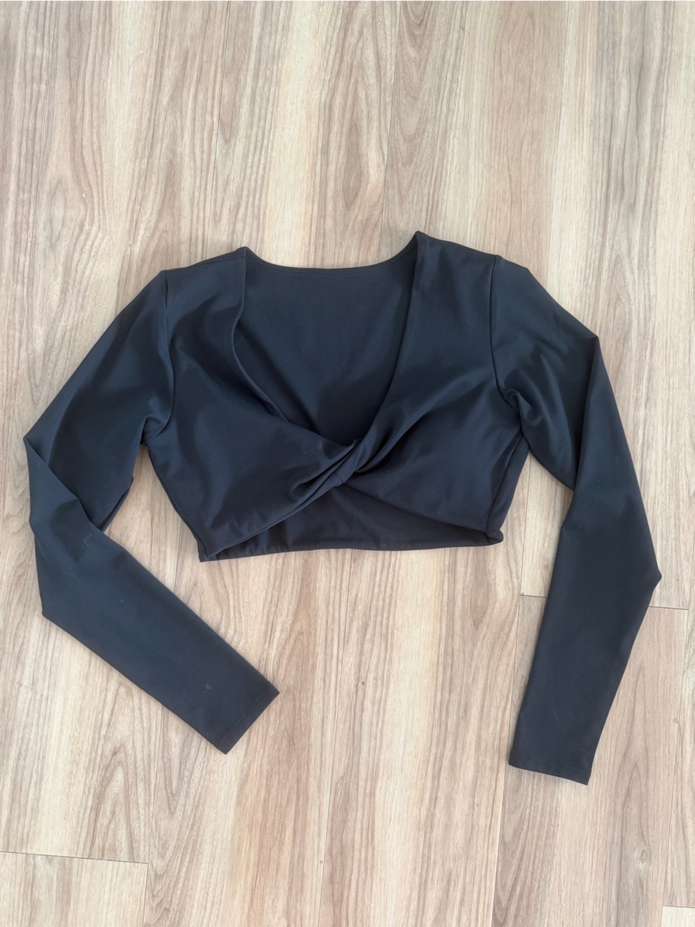 Fabletics Twist-Front Long Sleeve Crop Top - Black